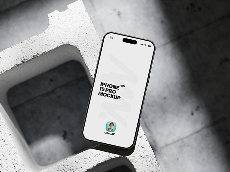 موکاپ آیفون 15 پرو با دکور بلوک سیمانی | iPhone 15 Pro Mockup مینیمال و حرفه‌ای